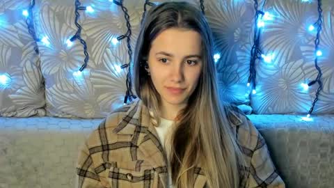 Maggie online show from 04-11-26, 03:00