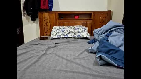 Snapshot of maggiegigolo chatting on 05-20-26, 10:43 maggiegigolo online show from 05-20-26, 10:43