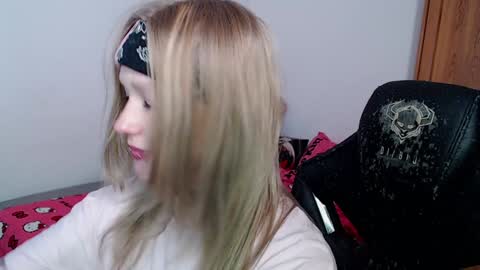 Magdalene Swaggy online show from 02-07-25, 09:37