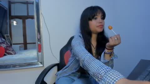 Snapshot of maggyx_69 chatting on 05-22-26, 02:55 Kimy online show from 05-22-26, 02:55