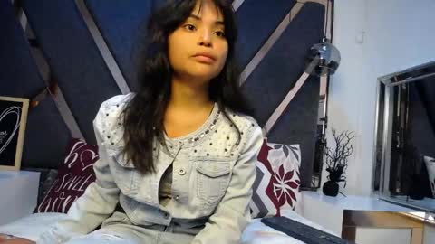 Snapshot of maggyx_69 chatting on 06-01-26, 01:24 Kimy online show from 06-01-26, 01:24