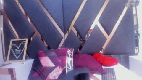 Snapshot of maggyx_69 chatting on 07-02-26, 04:02 Kimy online show from 07-02-26, 04:02