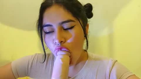 Snapshot of magic_alicee_ chatting on 11-14-25, 03:16 Alice online show from 11-14-25, 03:16