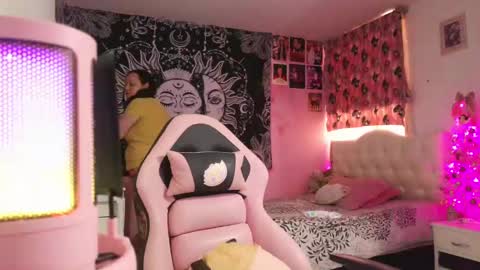 Claire online show from 12-07-24, 08:05