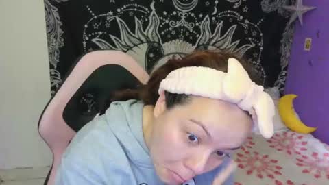 Snapshot of magic_clairewitch chatting on 07-17-26, 11:39 Claire online show from 07-17-26, 11:39