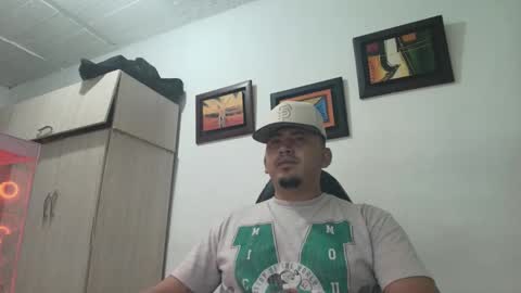 magic_milk23 online show from 11-05-25, 02:00