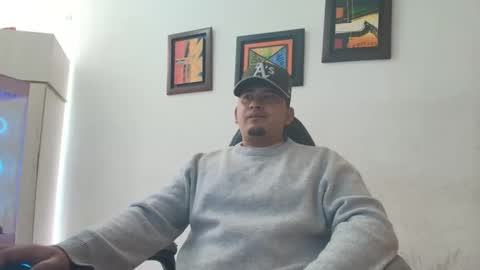 magic_milk23 online show from 12-14-25, 02:11