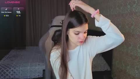 Snapshot of magic_shy chatting on 11-07-25, 01:49 Merry online show from 11-07-25, 01:49