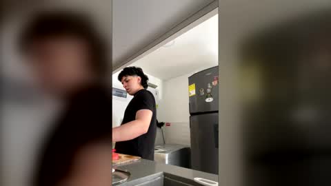 Tony Hoffa online show from 12-04-25, 05:54