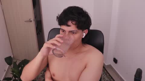 Snapshot of magic_tony chatting on 02-26-26, 07:13 Tony Hoffa online show from 02-26-26, 07:13