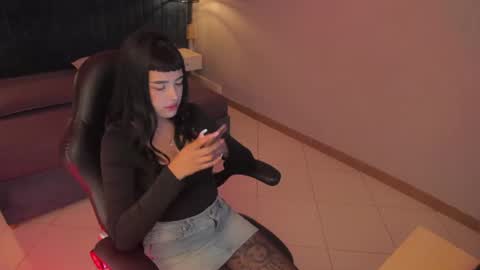 Snapshot of magic_zantana chatting on 06-23-26, 07:01 Zantana online show from 06-23-26, 07:01