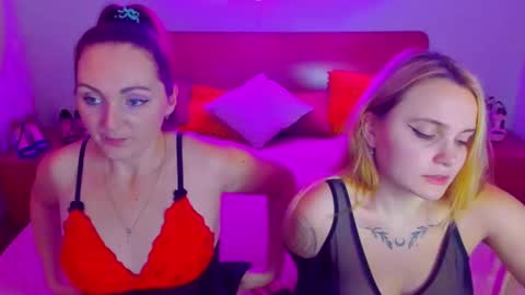 Lili and Bella online show from 12-27-24, 08:02