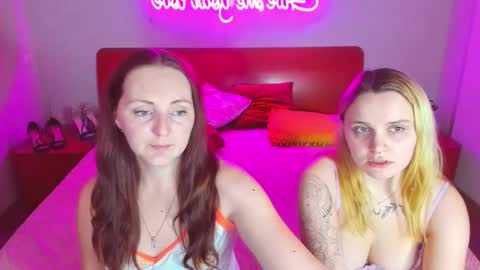 Lili and Bella online show from 02-16-25, 10:10