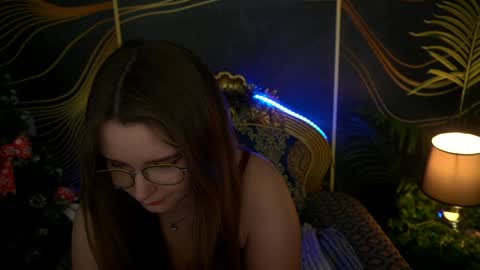 Snapshot of magicpeachhs chatting on 01-01-25, 01:59 Emily online show from 01-01-25, 01:59