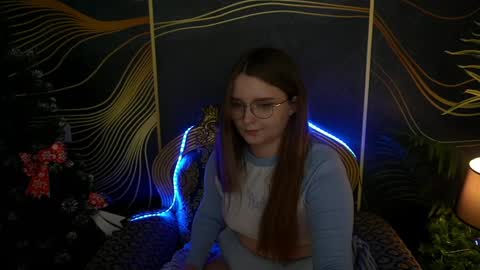 Snapshot of magicpeachhs chatting on 01-01-25, 05:00 Emily online show from 01-01-25, 05:00