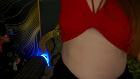 Snapshot of magicpeachhs chatting on 01-08-25, 12:47 Emily online show from 01-08-25, 12:47