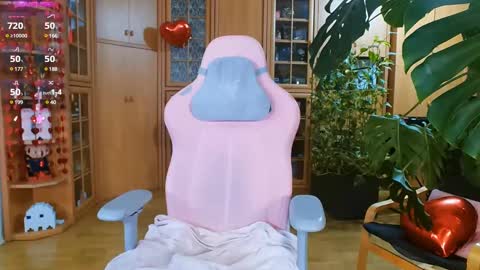 Nicole online show from 02-14-25, 01:45