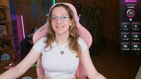 Snapshot of magicstylex chatting on 06-08-26, 01:28 Nicole online show from 06-08-26, 01:28