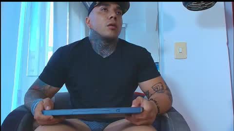 Snapshot of magiic_98 chatting on 09-26-25, 09:19 M A G I C online show from 09-26-25, 09:19