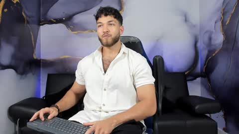 Snapshot of magnus_77 chatting on 12-21-24, 03:20 PRINCE online show from 12-21-24, 03:20