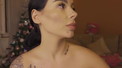 Snapshot of magyc_bri chatting on 12-29-24, 10:14 magyc_bri online show from 12-29-24, 10:14