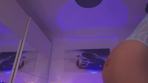 Snapshot of magyc_bri chatting on 10-18-25, 03:13 magyc_bri online show from 10-18-25, 03:13