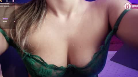 Snapshot of mahia_queen chatting on 01-09-25, 05:33 Dani online show from 01-09-25, 05:33