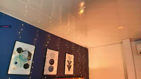Snapshot of mahia_queen chatting on 10-18-25, 10:49 Dani online show from 10-18-25, 10:49