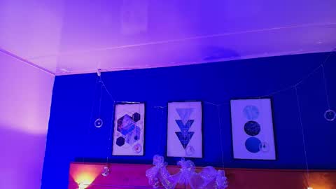 Dani online show from 12-16-25, 11:04