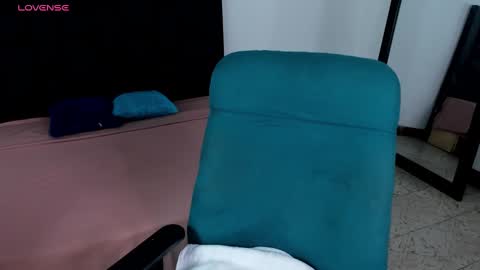 Snapshot of maia_davies chatting on 12-09-24, 12:51 Maia online show from 12-09-24, 12:51