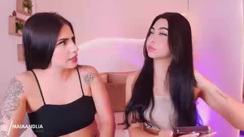 Snapshot of maia_lia_ chatting on 09-09-25, 08:30 MAIA  LIA  online show from 09-09-25, 08:30
