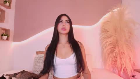 MAIA  LIA  online show from 02-13-26, 12:06