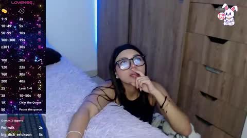 Snapshot of maiaa_evans chatting on 02-25-25, 03:52 t online show from 02-25-25, 03:52