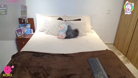 Snapshot of maiaa_evans chatting on 10-29-25, 01:08 t online show from 10-29-25, 01:08