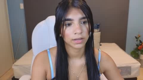 Maiaa Ruiz  online show from 12-15-24, 01:32