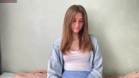 Snapshot of maiabarthe chatting on 05-13-26, 11:40 M I A online show from 05-13-26, 11:40