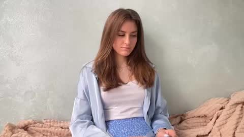 Snapshot of maiabarthe chatting on 05-14-26, 08:32 M I A online show from 05-14-26, 08:32
