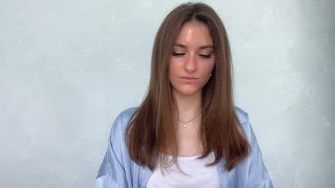 Snapshot of maiabarthe chatting on 05-15-26, 08:43 M I A online show from 05-15-26, 08:43