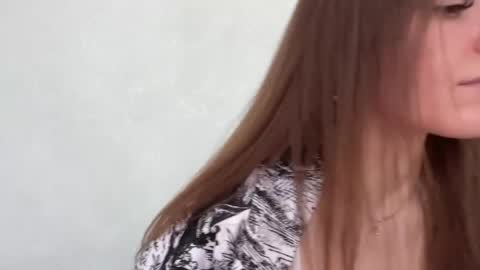 Snapshot of maiabarthe chatting on 05-20-26, 08:20 M I A online show from 05-20-26, 08:20