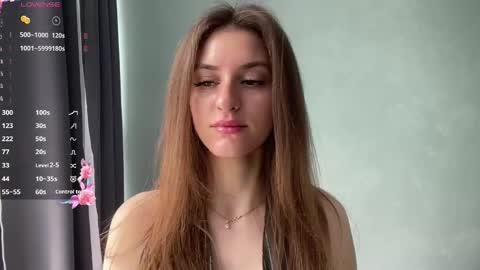 Snapshot of maiabarthe chatting on 05-27-26, 08:11 M I A online show from 05-27-26, 08:11