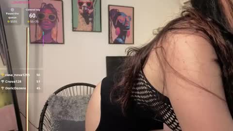 Snapshot of maiamancini chatting on 05-22-26, 08:25 Maia online show from 05-22-26, 08:25