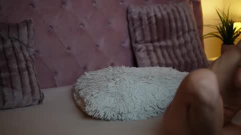  Maia  online show from 09-09-25, 06:51