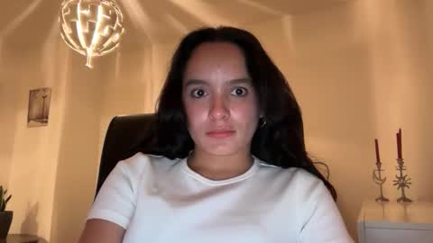 Snapshot of maiapark chatting on 04-11-26, 08:02 Maia online show from 04-11-26, 08:02