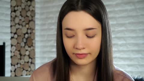 Lucy online show from 01-25-25, 04:13