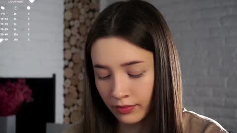 Lucy online show from 02-04-25, 01:45