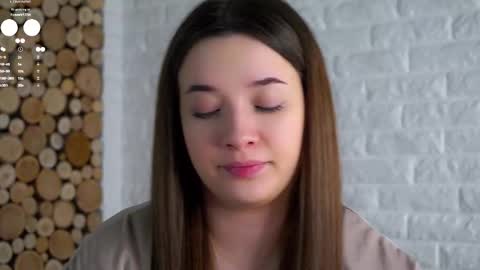 Lucy online show from 02-06-26, 01:54