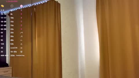 Elina online show from 10-06-25, 09:51