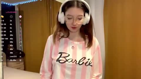 Elina online show from 10-14-25, 09:10