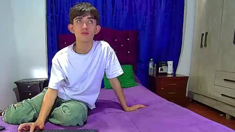 Snapshot of maikinol chatting on 06-12-26, 04:39 maik Fabin online show from 06-12-26, 04:39