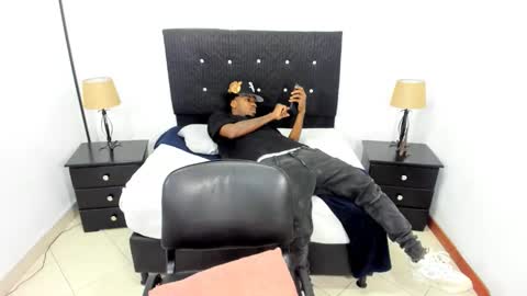 M A I K O L -- M O N S T E R C O C L online show from 09-09-25, 03:50